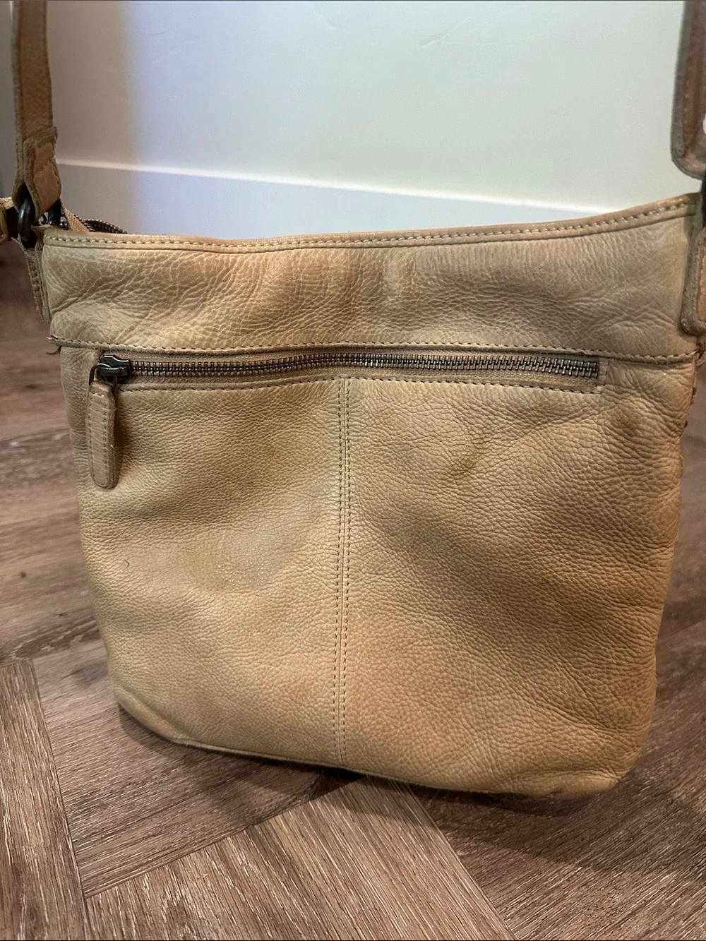 Vilenca Holland Woven Leather Crossbody Bag in Tan